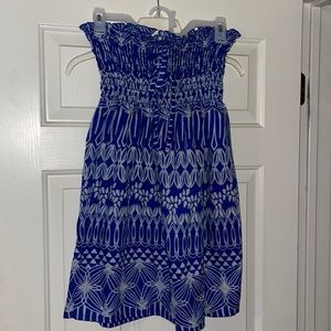 Swim cover up. Elastic top with bow. Size M.